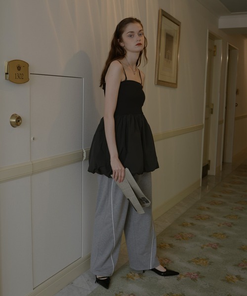 Mili affinity(ミリアフィニティー)の「カップ付き2WAYバルーンキャミソールチュニック(チュニック・レディース・チャコール/ホワイト系/ブラック/オフホワイト/ブラウン/ネイビー・FREE)」の20枚目の写真