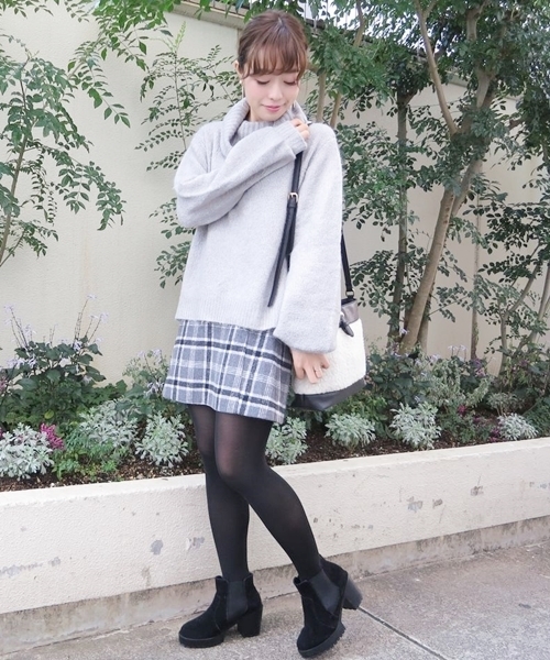 Chico（チコ）の「【who's who Chico】ふわふわオフタートルニット（ニット/セーター・レディース・ホワイト/ピンクベージュ/グレー/ブルー・FREE）」の10枚目の写真