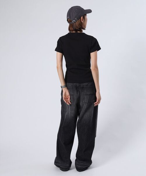 FFEIN（フェイン）の「【FFEIN（フェイン）】テレコリブレディースTシャツ / 半袖 レディース クルーネック プリント ピチT ちびT 短丈（Tシャツ/カットソー・レディース・ホワイト/ネイビー/ブラック・FREE）」の5枚目の写真