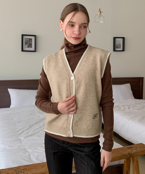 VASCARA(バスカラ)の「Line Color Block Embroidered Knit Vest (3colors)(ベスト・レディース・グレー/ホワイト/ベージュ・FREE)」の5枚目の写真