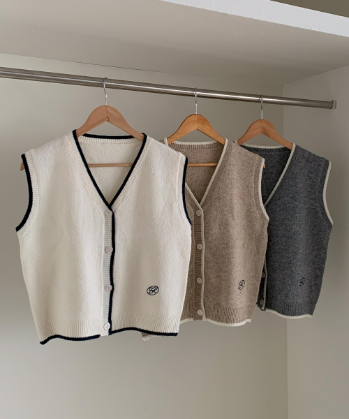 VASCARA(バスカラ)の「Line Color Block Embroidered Knit Vest (3colors)(ベスト・レディース・グレー/ホワイト/ベージュ・FREE)」の7枚目の写真