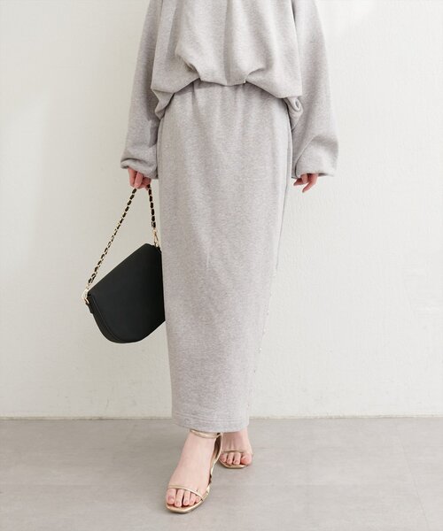 natural couture(ナチュラルクチュール)の「スリット釦ナロースカート(スカート・レディース・ベージュ/チャコールグレー/グレー・FREE)」の4枚目の写真