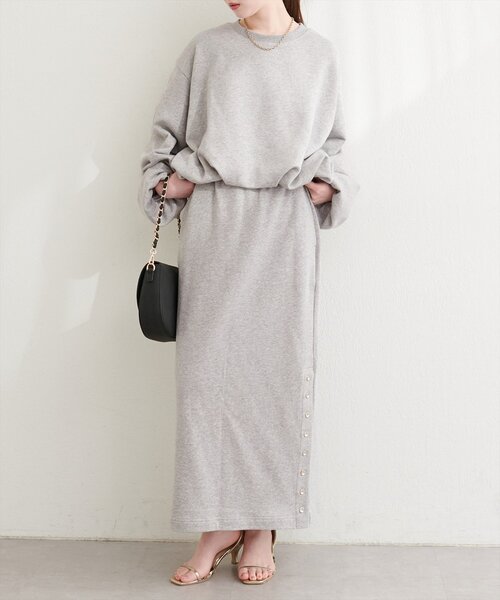 natural couture(ナチュラルクチュール)の「スリット釦ナロースカート(スカート・レディース・ベージュ/チャコールグレー/グレー・FREE)」の5枚目の写真