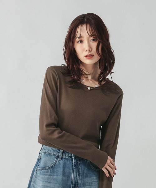 GLOBAL WORK(グローバルワーク)の「Beauteeリブクループルオーバー/632493(Tシャツ/カットソー・レディース・ブラック/ダークブラウン/ホワイト・MEDIUM/LARGE)」の1枚目の写真