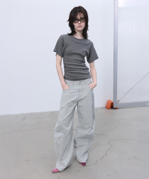 DISTRESSED CURVED PANTS (LIGHT GREY)