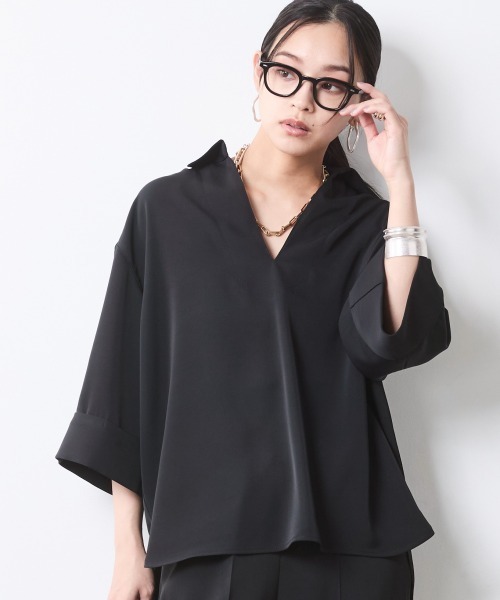 CHIC STYLE(シックスタイル)の「スキッパーブラウス<大きいサイズ有>シックスタイル(シャツ/ブラウス・レディース・アイボリー系/ブラック/モカ/ネイビー系・LL/3L/4L/5L/M/L)」の2枚目の写真