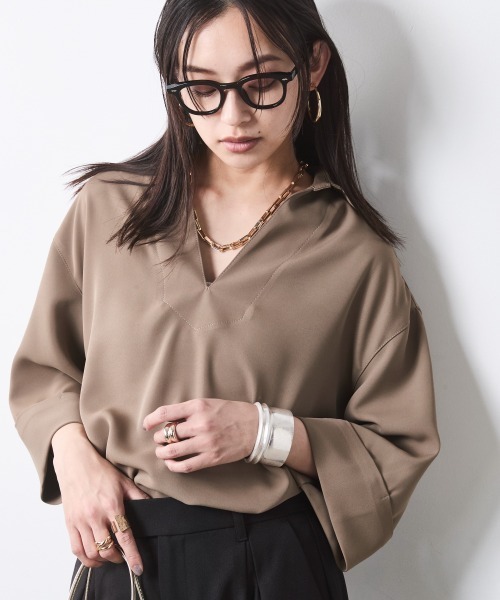 CHIC STYLE(シックスタイル)の「スキッパーブラウス<大きいサイズ有>シックスタイル(シャツ/ブラウス・レディース・アイボリー系/ブラック/モカ/ネイビー系・LL/3L/4L/5L/M/L)」の3枚目の写真