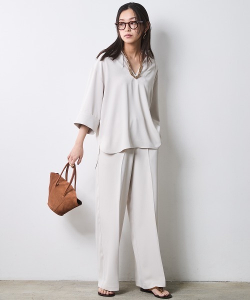 CHIC STYLE(シックスタイル)の「スキッパーブラウス<大きいサイズ有>シックスタイル(シャツ/ブラウス・レディース・アイボリー系/ブラック/モカ/ネイビー系・LL/3L/4L/5L/M/L)」の6枚目の写真