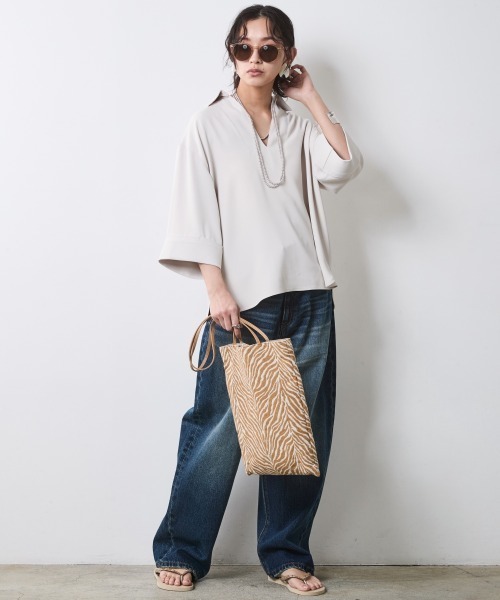 CHIC STYLE(シックスタイル)の「スキッパーブラウス<大きいサイズ有>シックスタイル(シャツ/ブラウス・レディース・アイボリー系/ブラック/モカ/ネイビー系・LL/3L/4L/5L/M/L)」の10枚目の写真