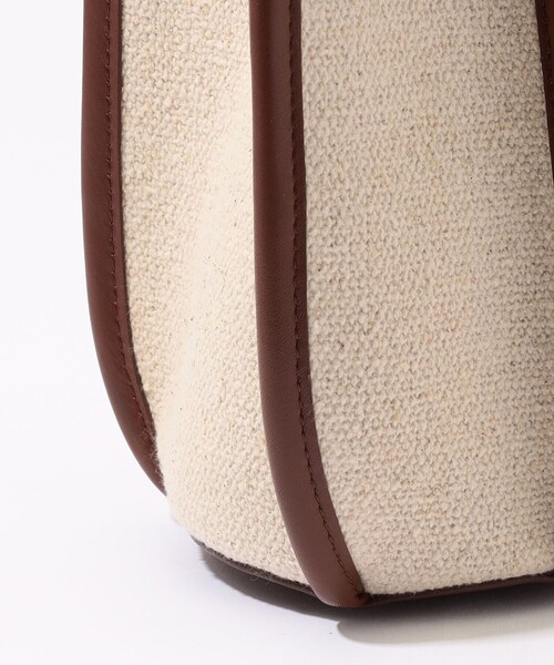 HEREU(ヘリュー)の「HEREU CALELLA BUCKET CANVAS バッグ(ショルダーバッグ・レディース・ライトベージュ・FREE)」の7枚目の写真