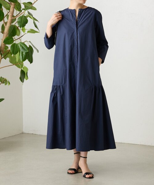 BEARDSLEY(ビアズリー)の「ダスティーローギャザーワンピース(ワンピース・レディース・ネイビー・FREE)」の2枚目の写真