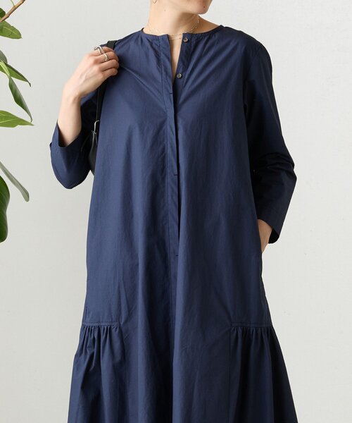 BEARDSLEY(ビアズリー)の「ダスティーローギャザーワンピース(ワンピース・レディース・ネイビー・FREE)」の6枚目の写真