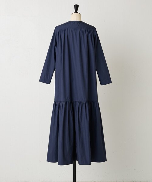 BEARDSLEY(ビアズリー)の「ダスティーローギャザーワンピース(ワンピース・レディース・ネイビー・FREE)」の16枚目の写真