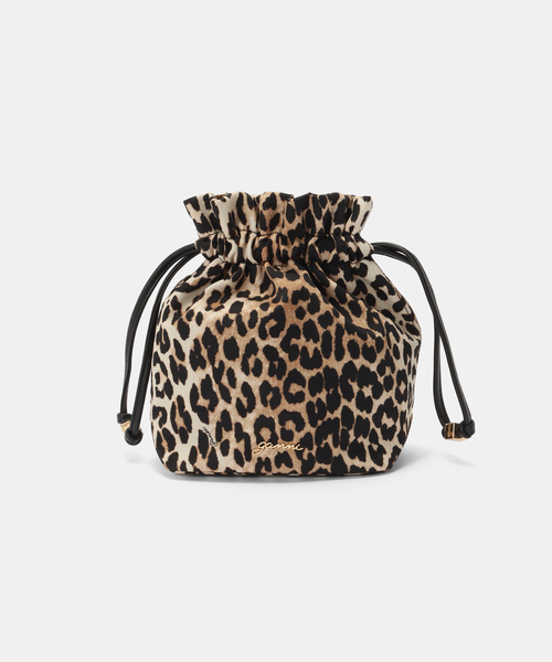 U by SPICK&SPAN(ユーバイスピックアンドスパン)の「GANNI / ガニー Pouch Printed Nylon(クラッチバッグ・レディース・ブラック/ブラウン・FREE)」の2枚目の写真
