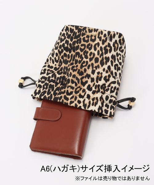 U by SPICK&SPAN(ユーバイスピックアンドスパン)の「GANNI / ガニー Pouch Printed Nylon(クラッチバッグ・レディース・ブラック/ブラウン・FREE)」の7枚目の写真