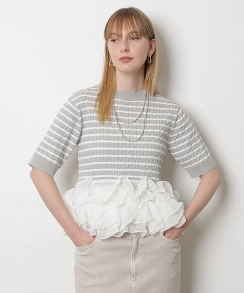 CADUNE（カデュネ）の「裾ティアードプルオーバー（ニット/セーター・レディース・ネイビー/ライトグレー/ホワイト・38）」の2枚目の写真