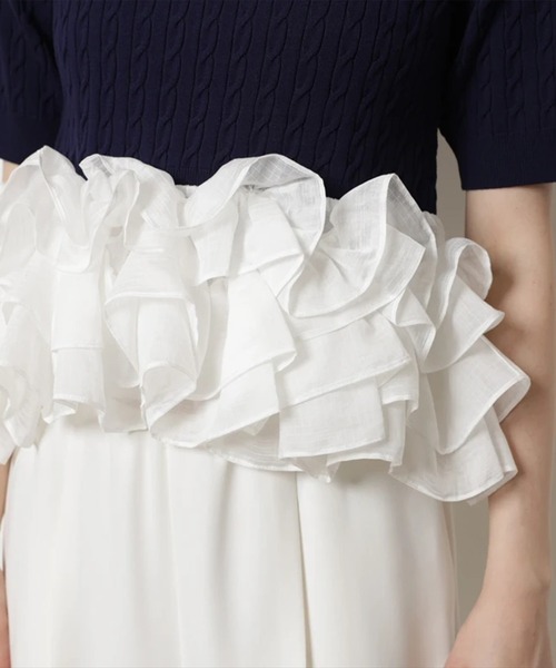 CADUNE（カデュネ）の「裾ティアードプルオーバー（ニット/セーター・レディース・ネイビー/ライトグレー/ホワイト・38）」の5枚目の写真