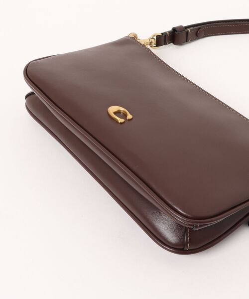 COACH(コーチ)の「オードリー クロスボディ バッグ(ショルダーバッグ・レディース・ブラウン系その他・ONE)」の2枚目の写真