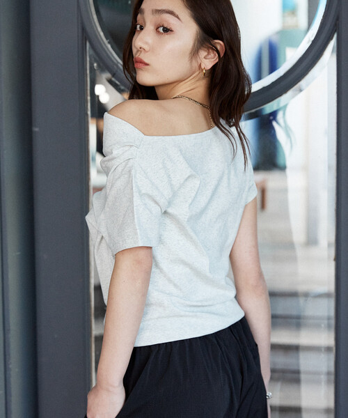 PUBLUX(パブリュクス)の「PUBLUX/パブリュクス 2WAY ドレープ Tシャツ 限定展開(Tシャツ/カットソー・レディース・ホワイト/ブラック/レッド/ライトグレー・フリ-)」の6枚目の写真