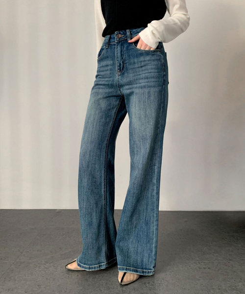 VASCARA（バスカラ）の「Semi Bootcut Washing Denim Pants (2colors)（デニムパンツ・レディース・ダークブルー/ライトブルー・SMALL/MEDIUM/LARGE）」の3枚目の写真