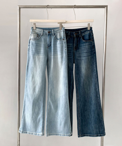 VASCARA（バスカラ）の「Semi Bootcut Washing Denim Pants (2colors)（デニムパンツ・レディース・ダークブルー/ライトブルー・SMALL/MEDIUM/LARGE）」の5枚目の写真