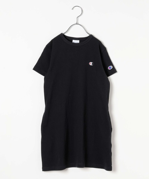 Champion（チャンピオン）の「[新色登場!!]【Champion(チャンピオン)】刺繍ワンピース(KIDS)（ワンピース・キッズ・ライトブルー/ブラック/ライトパープル/ネイビー/レッド・120cm/130cm/140cm/160cm/150cm）」の2枚目の写真