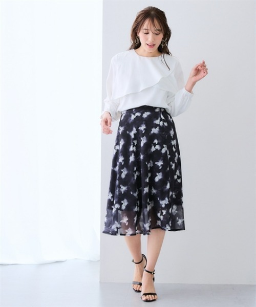 7days Life Styling（セブンデイズライフスタイリング）の「水彩フラワー柄フレアスカート（スカート・レディース・ブラック系/ホワイト系・3L/LL/L/M/4L）」の5枚目の写真