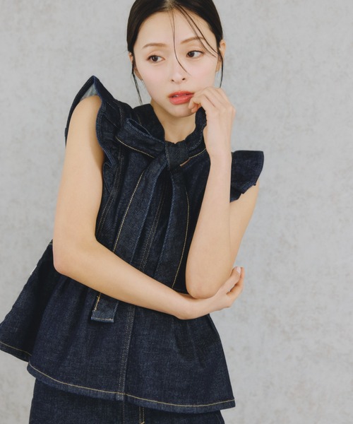 JILL by JILL STUART（ジルバイジルスチュアート）の「SOMETHING 別注デニムビスチェ（シャツ/ブラウス・レディース・ピンク/ネイビー・FREE）」の3枚目の写真