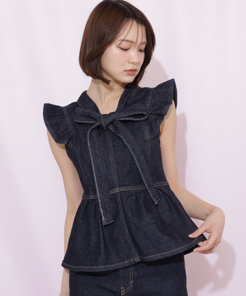 JILL by JILL STUART（ジルバイジルスチュアート）の「SOMETHING 別注デニムビスチェ（シャツ/ブラウス・レディース・ピンク/ネイビー・FREE）」の8枚目の写真