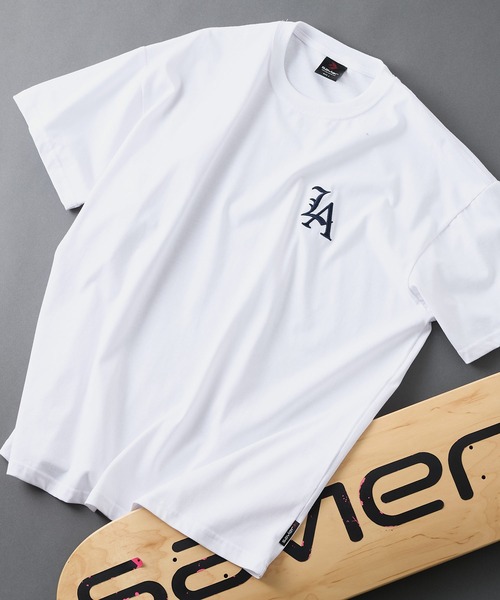SAVIER（サビアー）の「【SAVIER/サビアー】×【ZERO STAIN/ゼロステイン】コラボ  LA ロゴ刺繍 半袖 Tシャツ/ LA Logo（Tシャツ/カットソー・メンズ・オフホワイト/ブラック/ホワイト・MEDIUM/LARGE）」の3枚目の写真