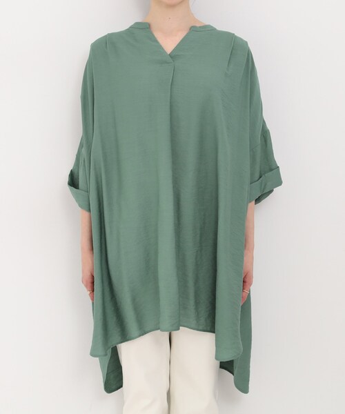 SHOO・LA・RUE（シューラルー）の「【ひんやり/S-LL/洗濯機可】体型カバー叶える 大人のゆるドルマンチュニック（チュニック・レディース・ネイビー/ナチュラル/チャコールグレー/グリーン・04/03/02/01）」の16枚目の写真