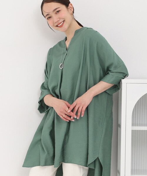 SHOO・LA・RUE（シューラルー）の「【ひんやり/S-LL/洗濯機可】体型カバー叶える 大人のゆるドルマンチュニック（チュニック・レディース・ネイビー/ナチュラル/チャコールグレー/グリーン・04/03/02/01）」の5枚目の写真