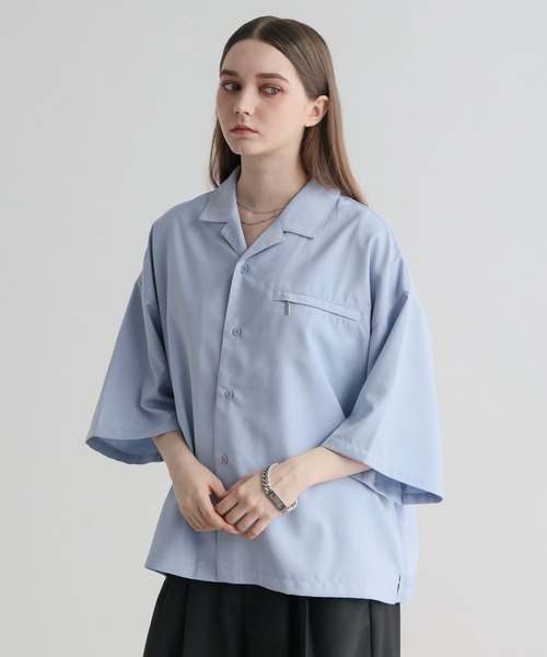 ELLUV(エルブ)の「【ELLUV/エルヴ】ドレープTRクロス ジップギミック ショート丈オープンカラーシャツ(シャツ/ブラウス・メンズ・ブラック/ホワイト/ライトブルー・L/M/S)」の21枚目の写真
