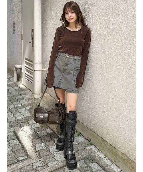 MURUA(ムルーア)の「ウォッシュカーゴスカートパンツ(その他パンツ・レディース・ブラック/グレー/ベージュ・2/1)」の5枚目の写真