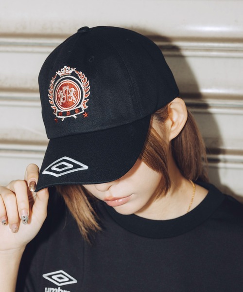 UMBRO（アンブロ）の「UMBRO別注 エンブレムベースボールキャップ（キャップ・メンズ・ブラック系1/ブラック・FREE）」の10枚目の写真