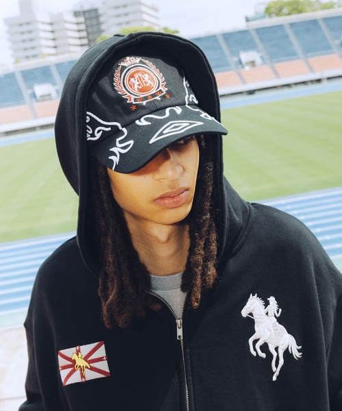 UMBRO（アンブロ）の「UMBRO別注 エンブレムベースボールキャップ（キャップ・メンズ・ブラック系1/ブラック・FREE）」の8枚目の写真