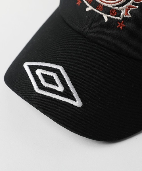 UMBRO（アンブロ）の「UMBRO別注 エンブレムベースボールキャップ（キャップ・メンズ・ブラック系1/ブラック・FREE）」の5枚目の写真