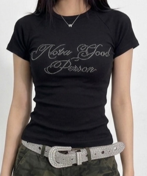 NANEA(ナネア)の「ラインストーンロゴ タイトチビTシャツ(Tシャツ/カットソー・レディース・ブラック/ホワイト・LARGE/MEDIUM)」の2枚目の写真