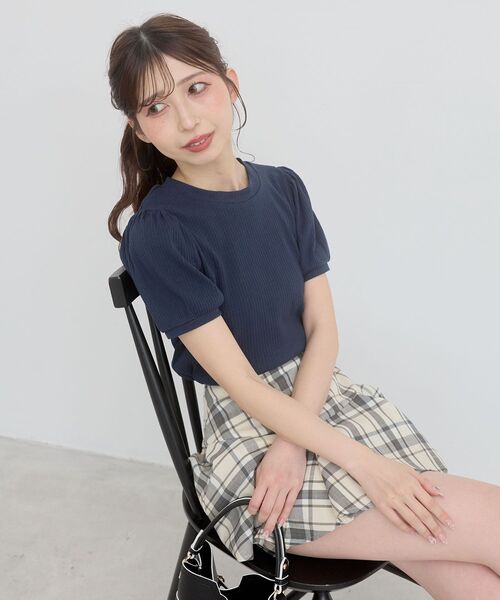 MAJESTIC LEGON(マジェスティックレゴン)の「2WAYレース襟パフスリーブトップス(Tシャツ/カットソー・レディース・チャコールグレー/ブラック系その他/ブラック/アイボリー/ライトグリーン/ネイビー/ラベンダー・MEDIUM)」の16枚目の写真
