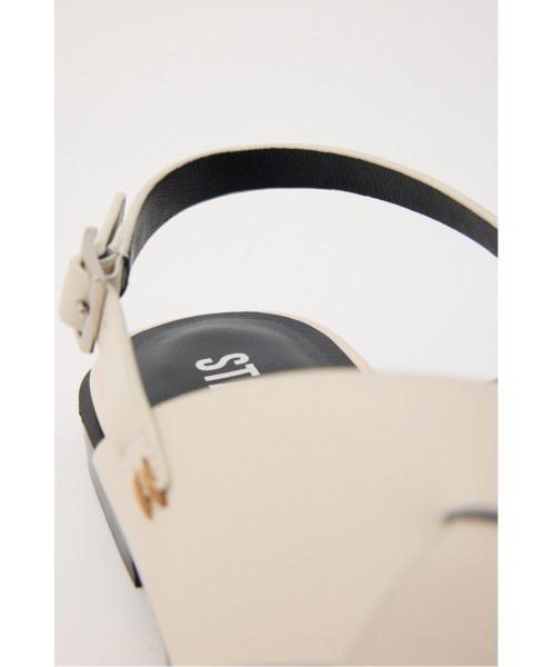 STACCATO(スタッカート)の「スクエアモードフラットティン(サンダル・レディース・ホワイト/ブラック・22.5cm/23cm/23.5cm/24cm/24.5cm)」の10枚目の写真