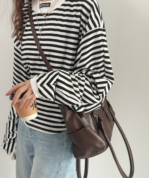 yuue' ( wear )(ユーイ)の「大容量ロングハンドルビッグトートバッグ/通勤通学/オフィス/A4サイズ対応(ショルダーバッグ・レディース・ダークブラウン/ブラック・FREE)」の11枚目の写真
