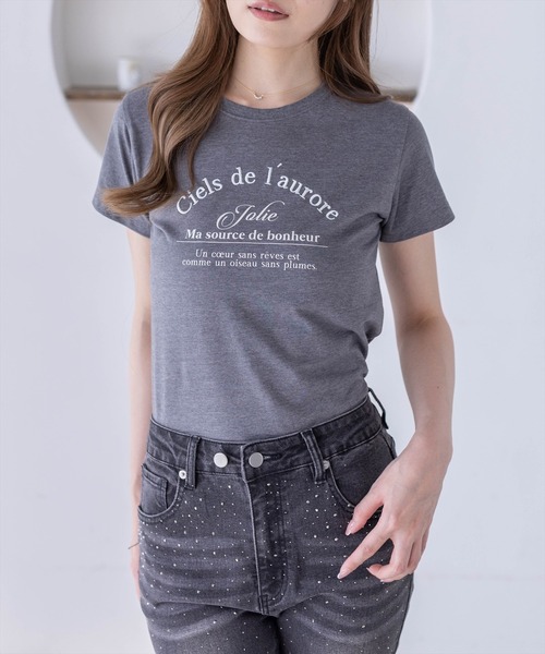 clear（クリア）の「ロゴ刺繍入りプリントTシャツ［骨格ウェーブ/華奢見え/カジュアル］（Tシャツ/カットソー・レディース・ブラック系その他2/ピンク/レッド/ホワイト系その他/グレー/ホワイト系その他2/ブラック系その他・F）」の5枚目の写真