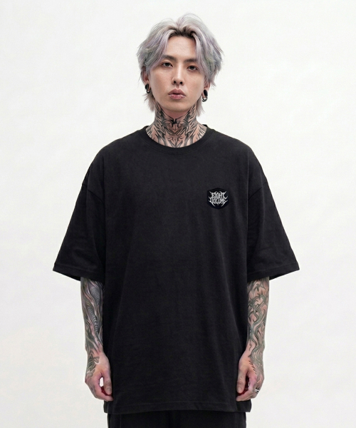 EIGHTVOLUME(エイトボリューム)の「EVメタルパッチオーバーサイズ半袖Tシャツ(ブラック)(Tシャツ/カットソー・メンズ・その他・LARGE/MEDIUM)」の1枚目の写真
