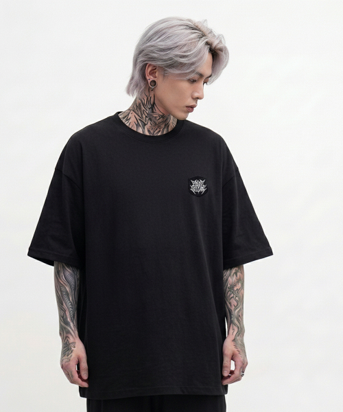 EIGHTVOLUME(エイトボリューム)の「EVメタルパッチオーバーサイズ半袖Tシャツ(ブラック)(Tシャツ/カットソー・メンズ・その他・LARGE/MEDIUM)」の2枚目の写真