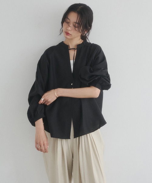 hunch(ハンチ)の「前後2WAY ツヤシアーシャツ(シャツ/ブラウス・レディース・ブラック/ブラウン/ベージュ・FREE)」の8枚目の写真