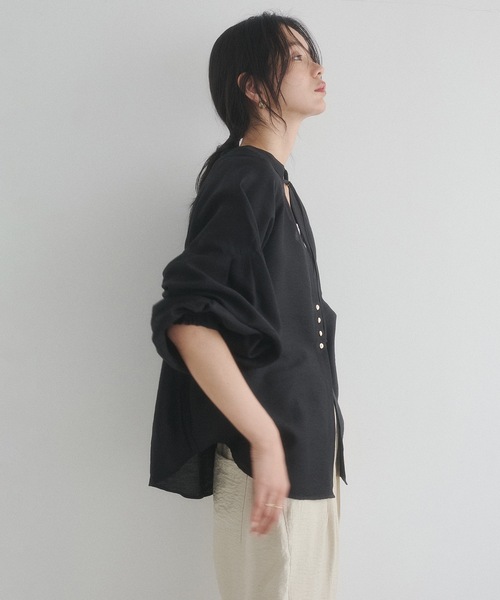 hunch(ハンチ)の「前後2WAY ツヤシアーシャツ(シャツ/ブラウス・レディース・ブラック/ブラウン/ベージュ・FREE)」の9枚目の写真