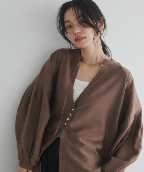 hunch(ハンチ)の「前後2WAY ツヤシアーシャツ(シャツ/ブラウス・レディース・ブラック/ブラウン/ベージュ・FREE)」の17枚目の写真