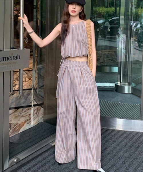 semplice(センプリチェ)の「ストライプクロップドトップス × ハイウエストタックワイドパンツ セットアップ(セットアップ・レディース・キャメル/ネイビー・F)」の19枚目の写真