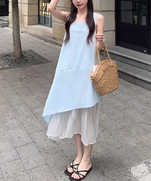 AMAJI(アマジ)の「ロング丈ノースリーブワンピース(ワンピース・レディース・ライトブルー/ホワイト・SMALL/MEDIUM/LARGE/X-LARGE)」の1枚目の写真