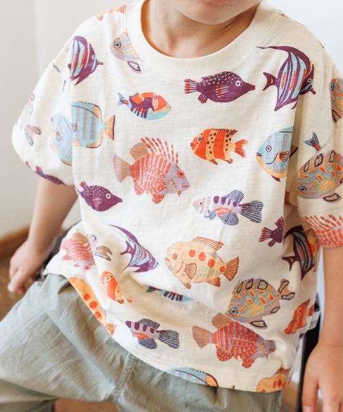 MAKE YOUR DAY(メイクユアデイ)の「おさかなカーニバル総柄半袖Tシャツ(Tシャツ/カットソー・キッズ・ベージュ/オフホワイト・140/130/120/110/100/90/80)」の7枚目の写真